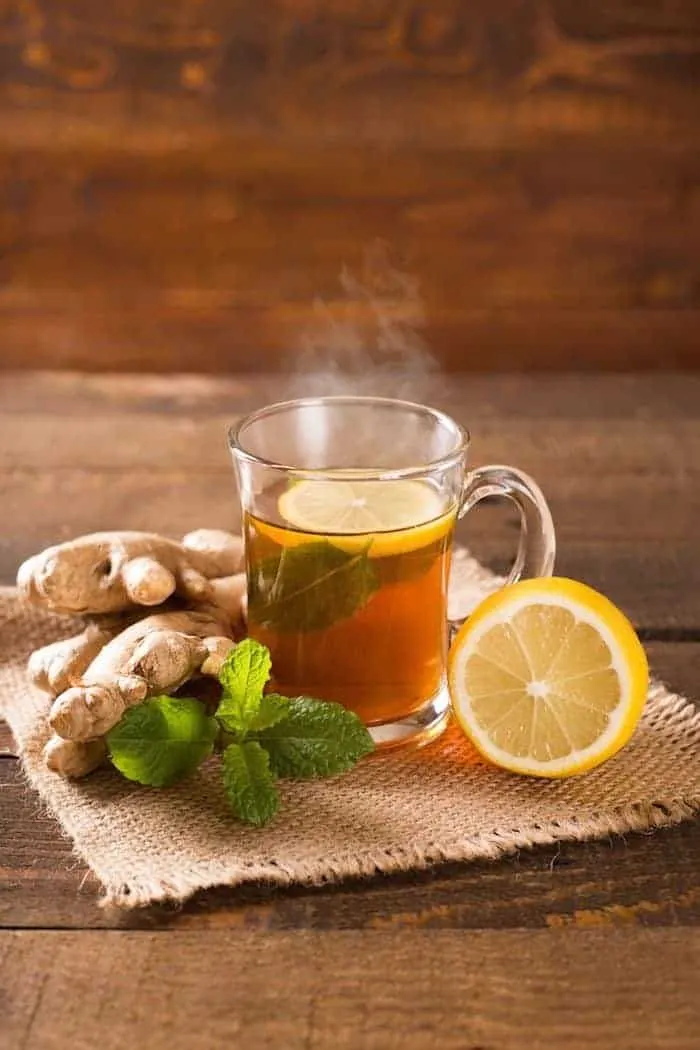 Peppermint and lemon balm leaf blend